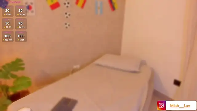 Snapshot of miah_luv chatting on 13, 7, 2026 miah luv online show from 13, 7, 2026