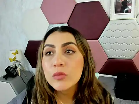 AriaRous online show from 5, 5, 2026