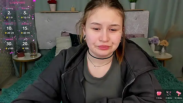 Snapshot of MilanaXHoney chatting on 23, 2, 2026 MilanaXHoney online show from 23, 2, 2026