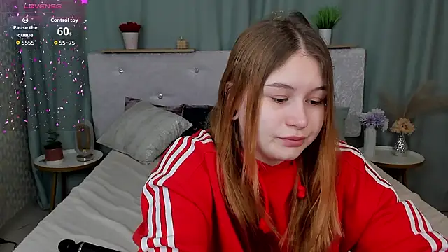 Snapshot of MilanaXHoney chatting on 2, 3, 2026 MilanaXHoney online show from 2, 3, 2026