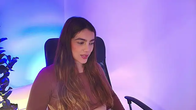 Snapshot of Julieta-8 chatting on 5, 2, 2026 Julieta-8 online show from 5, 2, 2026