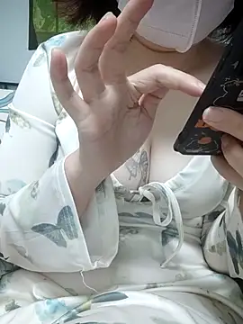 Snapshot of miniiceyya chatting on 11, 3, 2026 miniiceyya online show from 11, 3, 2026