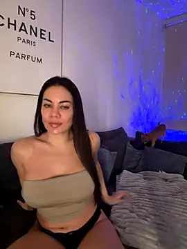 Snapshot of AsianDreamx chatting on 4, 12, 2025 AsianDreamx online show from 4, 12, 2025