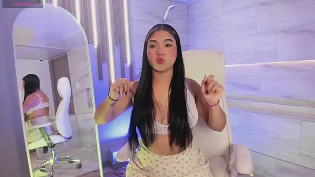 Snapshot of Mylarossi chatting on 5, 2, 2026 Mylarossi online show from 5, 2, 2026