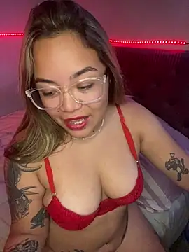 Snapshot of Lindalatina2001 chatting on 27, 2, 2026 Lindalatina2001 online show from 27, 2, 2026