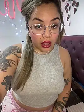 Lindalatina2001 online show from 28, 5, 2026