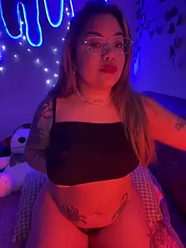 Lindalatina2001 online show from 30, 5, 2026