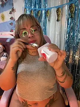 Lindalatina2001 online show from 1, 7, 2026