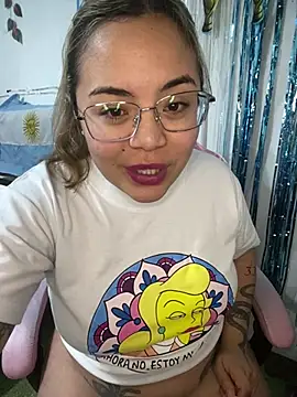 Lindalatina2001 online show from 18, 7, 2026