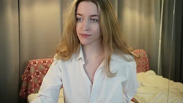 Snapshot of SoftDreamer chatting on 3, 12, 2025 SoftDreamer online show from 3, 12, 2025