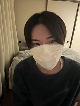 Snapshot of huto_0513 chatting on 5, 3, 2026 huto 0513 online show from 5, 3, 2026