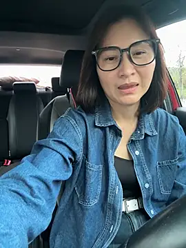 Snapshot of A-ZJunn chatting on 2, 3, 2026 A-ZJunn online show from 2, 3, 2026