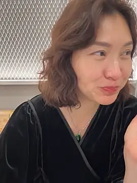 Snapshot of A-ZJunn chatting on 21, 3, 2026 A-ZJunn online show from 21, 3, 2026