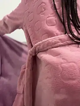 Snapshot of BellaRosex_x chatting on 4, 2, 2026 BellaRosex x online show from 4, 2, 2026