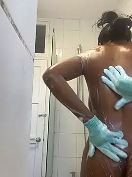 Snapshot of BellaRosex_x chatting on 5, 3, 2026 BellaRosex x online show from 5, 3, 2026