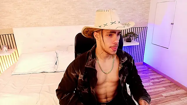 Snapshot of PatrickS25 chatting on 17, 12, 2025 PatrickS25 online show from 17, 12, 2025