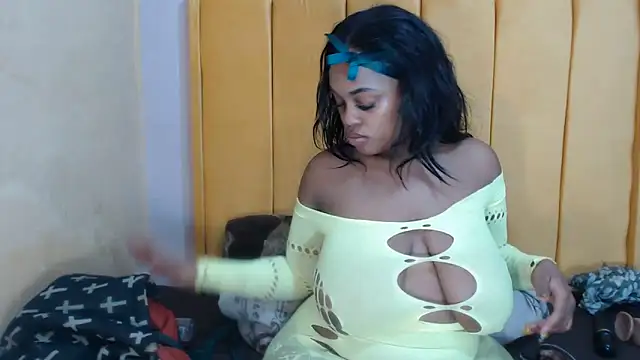 Snapshot of SexyHarleyBlack chatting on 18, 6, 2026 SexyHarleyBlack online show from 18, 6, 2026
