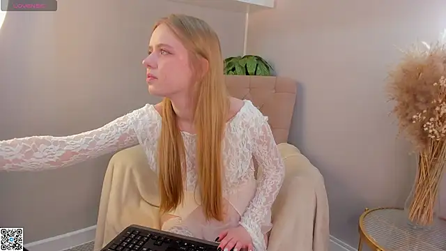 Victori Fox online show from 30, 4, 2026