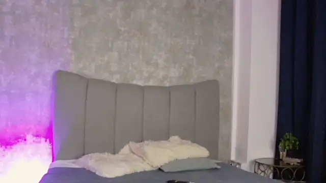 LucyRayy online show from 15, 2, 2026