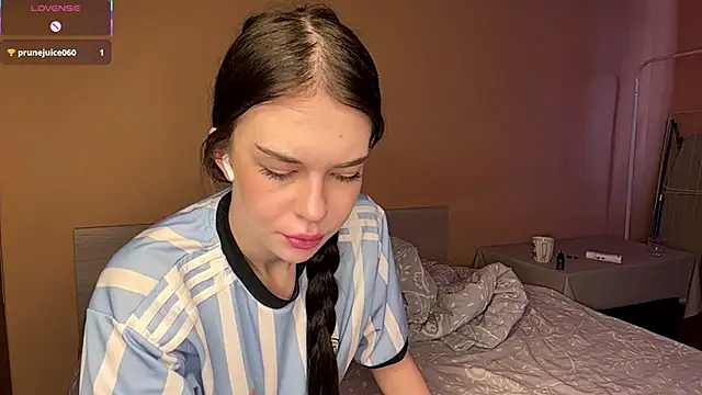 Snapshot of ElliRusk chatting on 22, 2, 2026 ElliRusk online show from 22, 2, 2026