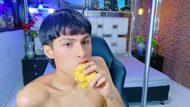 StormLuxX online show from 6, 1, 2026