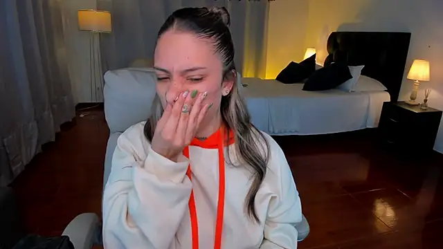 Zara Wolf  online show from 22, 2, 2026