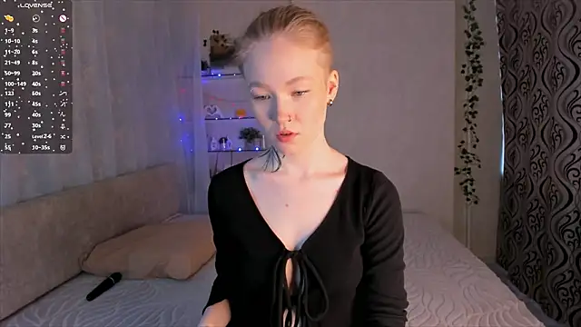 Snapshot of MaireLanda chatting on 23, 3, 2026 MaireLanda online show from 23, 3, 2026