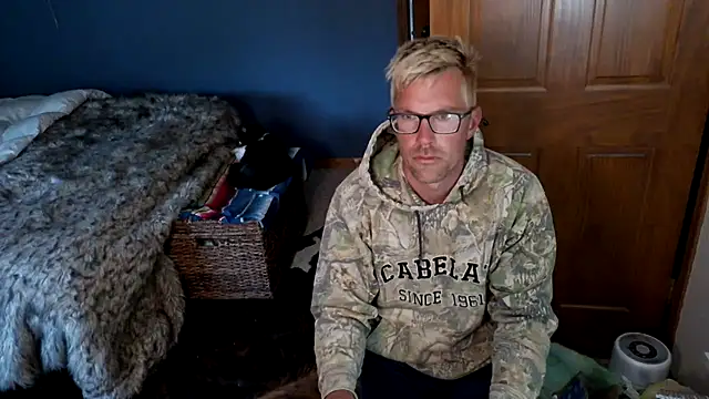 Snapshot of SpunRedneck chatting on 24, 5, 2026 SpunRedneck online show from 24, 5, 2026