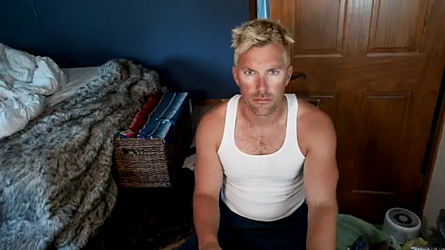 Snapshot of SpunRedneck chatting on 25, 5, 2026 SpunRedneck online show from 25, 5, 2026