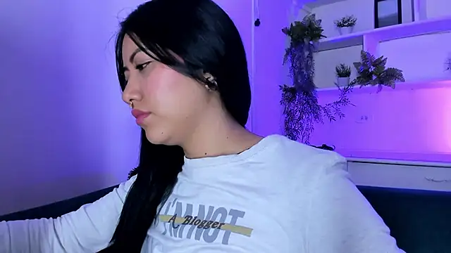 Snapshot of Saelivrae chatting on 28, 7, 2026 Saelivrae online show from 28, 7, 2026