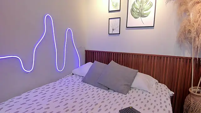 MIAROGGERSS online show from 21, 2, 2026