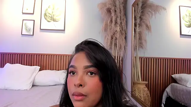MIAROGGERSS online show from 1, 5, 2026
