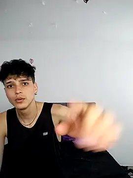 hottie couplee online show from 15, 2, 2026