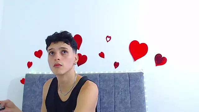 hottie couplee online show from 30, 6, 2026