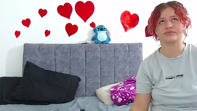 hottie couplee online show from 6, 8, 2026