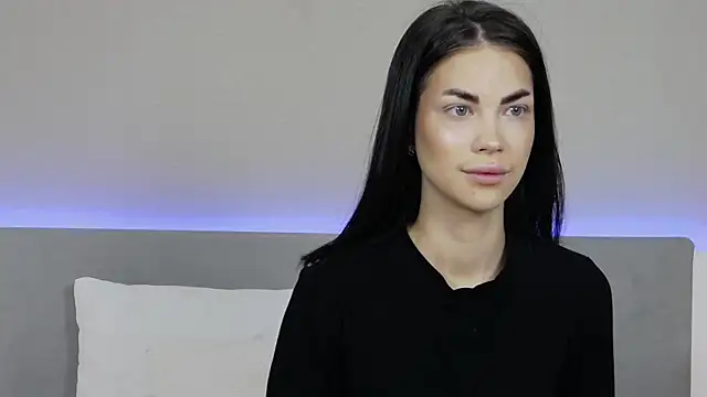 Snapshot of RachaelMils chatting on 18, 12, 2025 RachaelMils online show from 18, 12, 2025