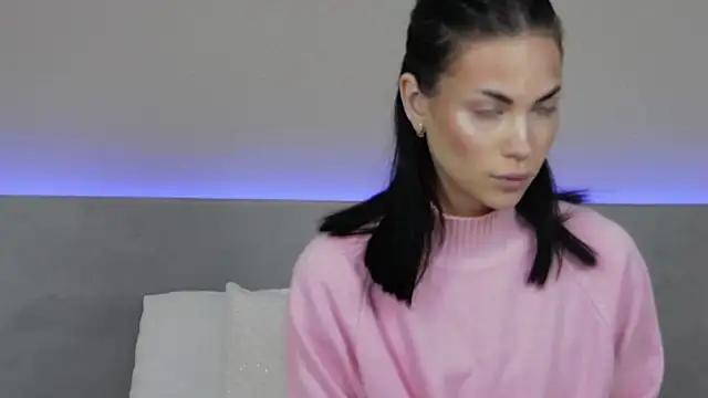 Snapshot of RachaelMils chatting on 20, 12, 2025 RachaelMils online show from 20, 12, 2025