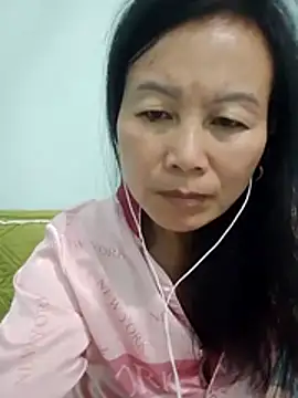 Snapshot of Lili-123k chatting on 22, 12, 2025 Lili-123k online show from 22, 12, 2025