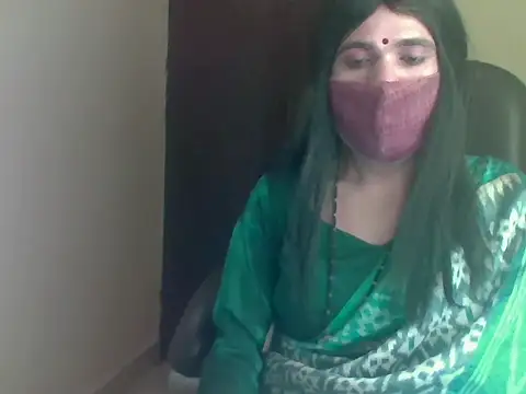 Lovely Ladyboy star online show from 28, 2, 2026