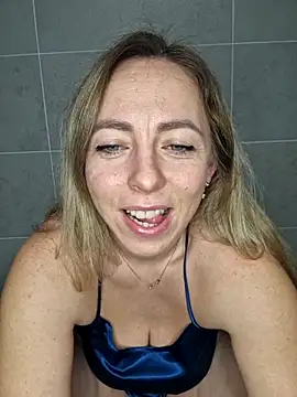 Snapshot of sole28 chatting on 5, 1, 2026 sole28 online show from 5, 1, 2026