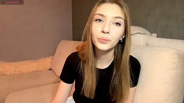 AveryBerkson online show from 23, 12, 2025