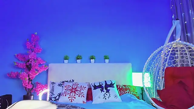 Snapshot of Gina_Gina_love chatting on 2, 2, 2026 Gina Gina love online show from 2, 2, 2026