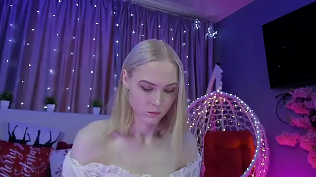 Snapshot of Gina_Gina_love chatting on 25, 2, 2026 Gina Gina love online show from 25, 2, 2026