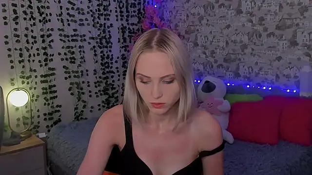 Gina Gina love online show from 8, 7, 2026