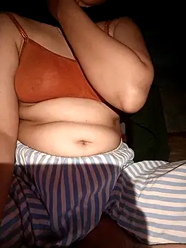 Snapshot of hottyrose69 chatting on 3, 12, 2025 hottyrose69 online show from 3, 12, 2025