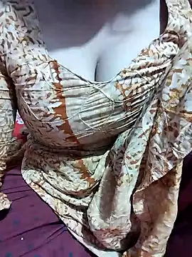 Snapshot of hottyrose69 chatting on 12, 1, 2026 hottyrose69 online show from 12, 1, 2026