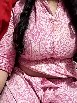 Snapshot of hottyrose69 chatting on 27, 2, 2026 hottyrose69 online show from 27, 2, 2026