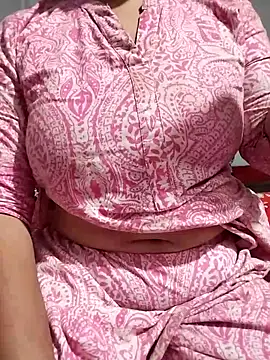 Snapshot of hottyrose69 chatting on 28, 2, 2026 hottyrose69 online show from 28, 2, 2026