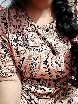 Snapshot of hottyrose69 chatting on 2, 3, 2026 hottyrose69 online show from 2, 3, 2026