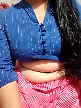 Snapshot of hottyrose69 chatting on 16, 3, 2026 hottyrose69 online show from 16, 3, 2026